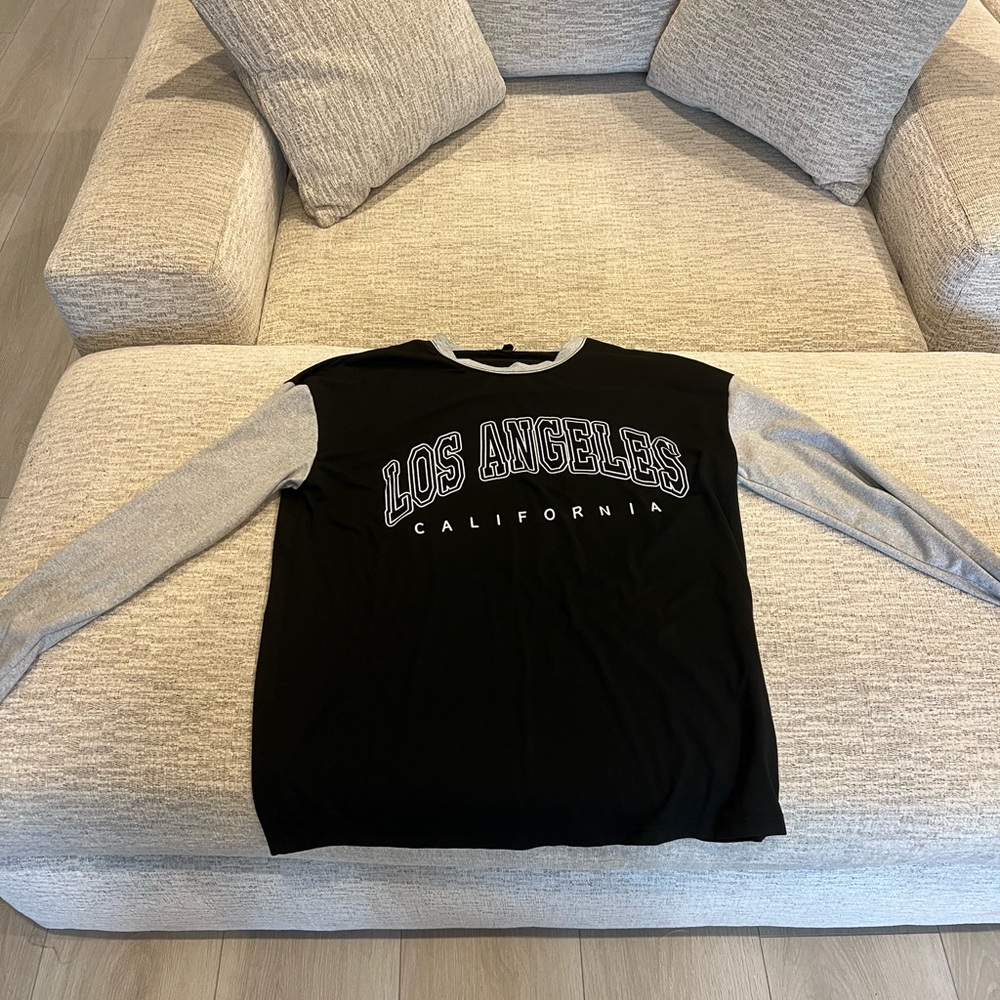 Los Angeles Long Sleeve size small